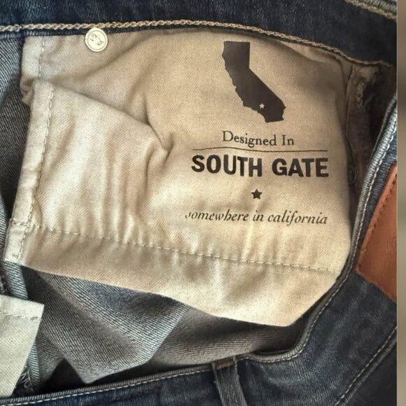 AG Adriano Goldschmied The Harper Essential Straight Jean Womens Size 27R - Picture 7 of 8